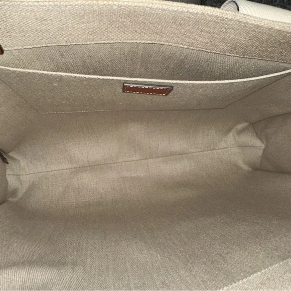 ❌SOLD❌Chloé Woody Large Tote (NWT) + Dustbag - Picture 8 of 10